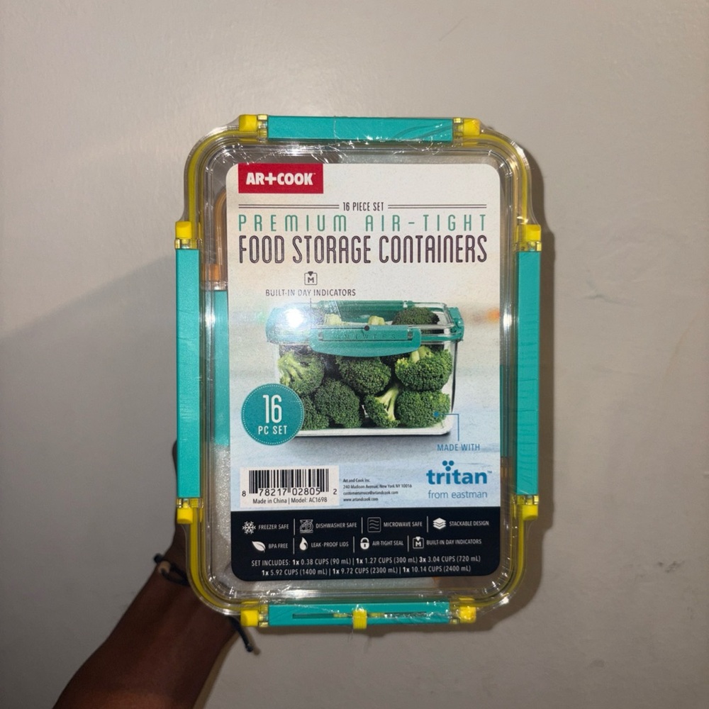 R+Co Air-Tight Food Storage Containers - Teal and Yellow